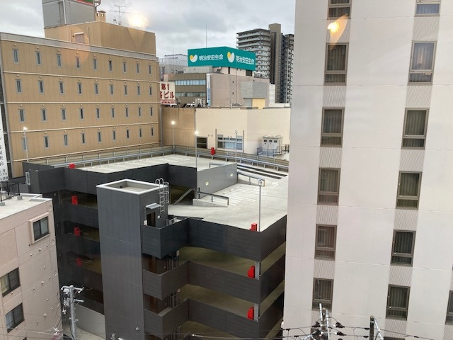 部屋は8階でした。窓からの眺望です。