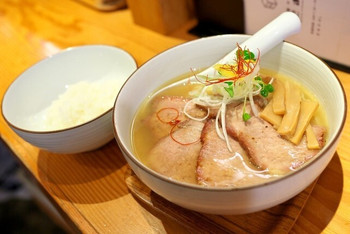 「麺やひだまり」 料理 34459729 ランチにはご飯がついていました