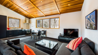 ラグジュアリー シャレー 2 ベッドルーム (Phoenix)