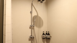 スタンダード ツインルーム (共用シャワールーム、ベッドメイクはセルフとなります) (添い寝料金 7-12歳 2,000円, 0-6歳 無料)