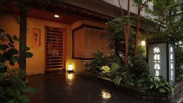 施設の入り口 / 13