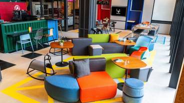 ロビー応接スペース / 7