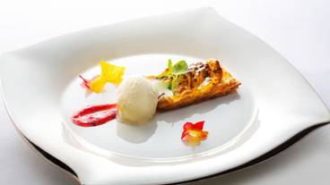 食事・飲み物 / 11