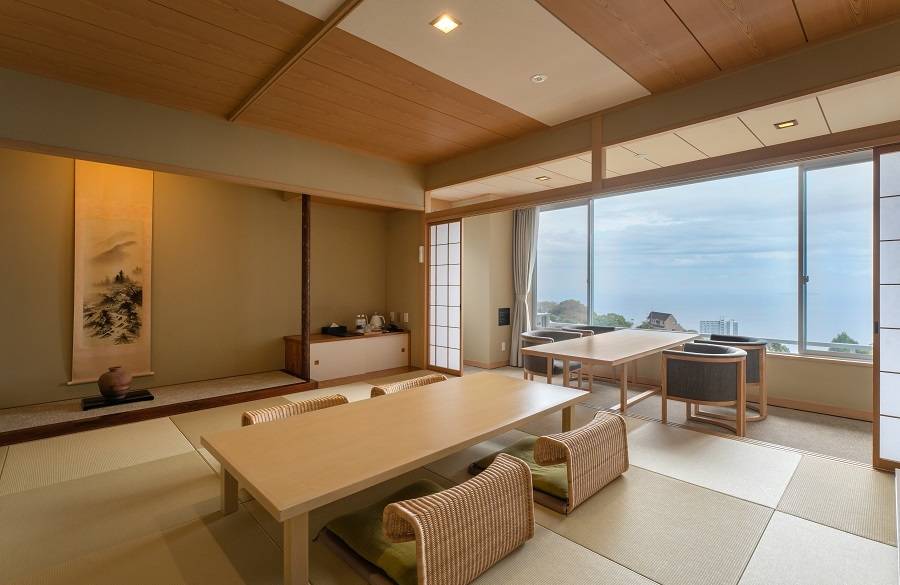 和モダンなお部屋で
寛ぎのひと時 / 3