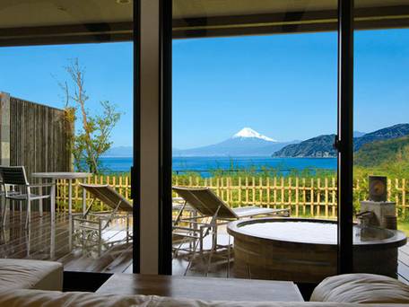 世界遺産 富士山を望む宿 富岳群青 / 1