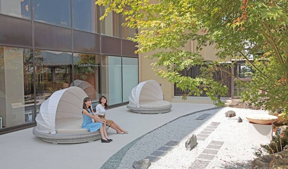 ロビー庭園② / 2