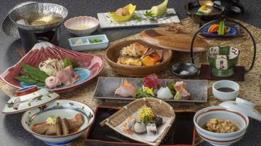 季節替わりの和会席膳・四季彩一例① / 5