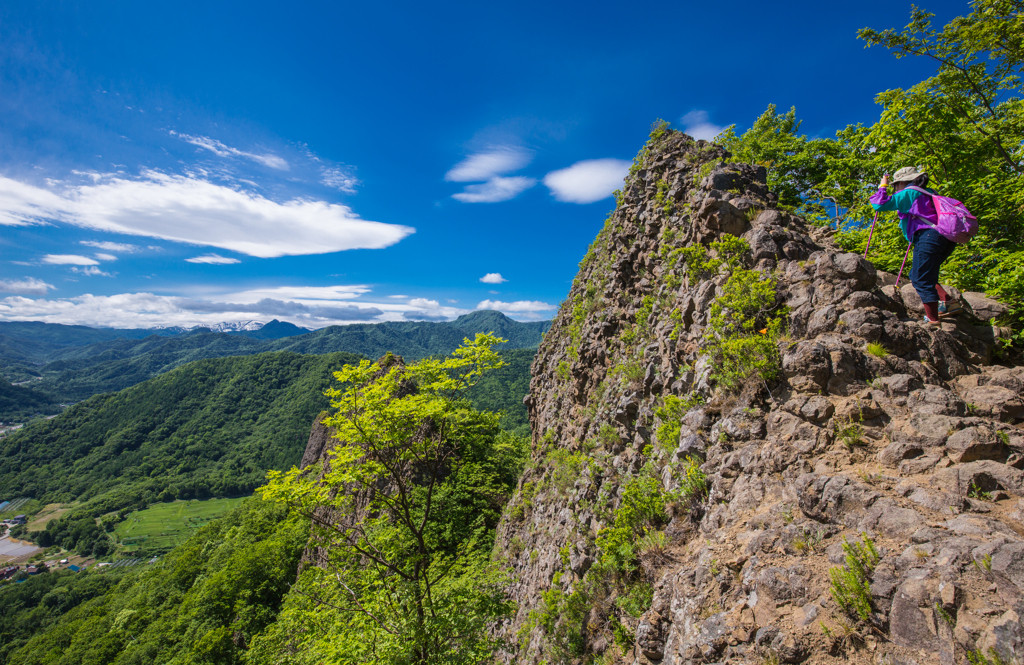 休日は、山のすがすがしい空気でスッキリしよう！4088441