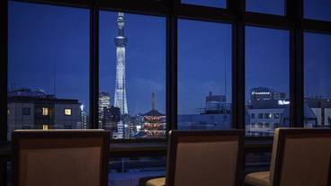 ラウンジ 夜の風景 / 4