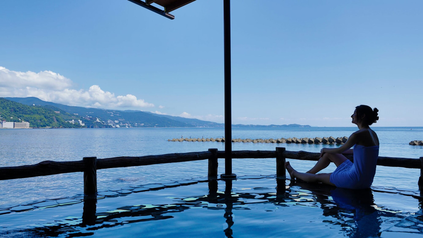 水平線と一体化する不思議感覚の貸切風呂3688056