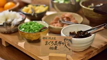 食事・飲み物 / 11