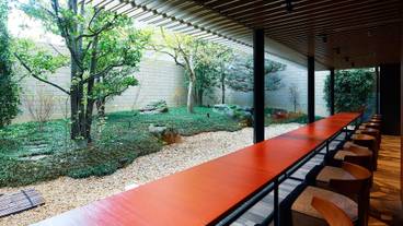 レストラン／輪島塗のカウンター / 6