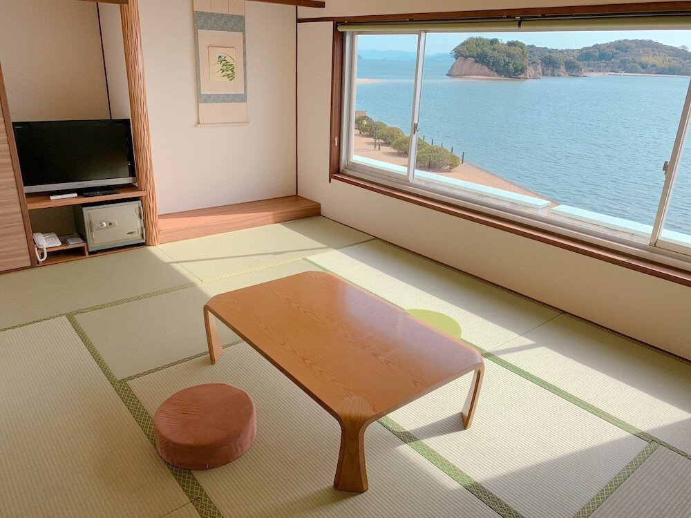 エンジェルロードの目の前！プールや磯遊びで夏らしい想い出を4019068