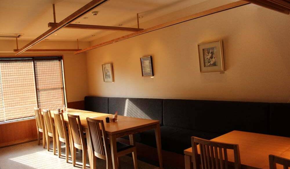 朝食はヘルシーな
旬の和食膳
 / 5