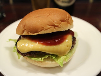 「ほそやのサンド」 料理 63627150 チーズバーガー(380円)