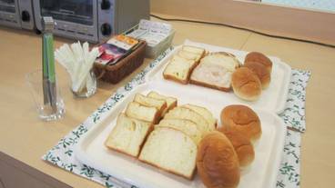 朝食スペース / 10