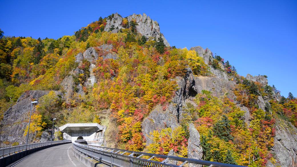 豊平峡ダムの美しい紅葉 / 3
