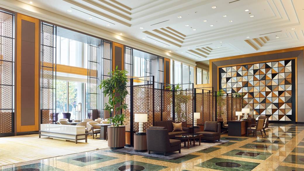 和の趣が散りばめられた
シックなホテルへ到着 / 1