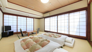 広めなファミリールーム(洗濯機付き)