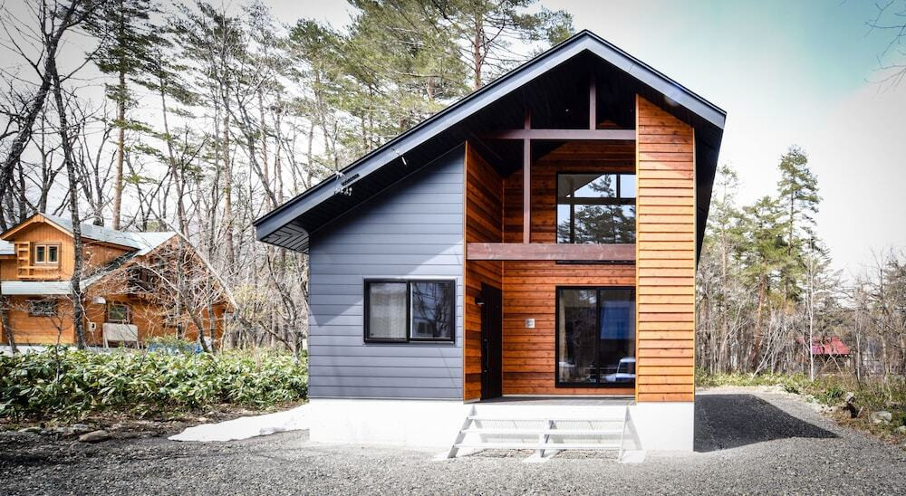 Holly House4256893