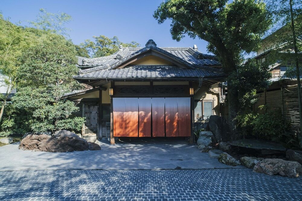 登録有形文化財の歴史ある温泉宿でゆったりステイ4277109