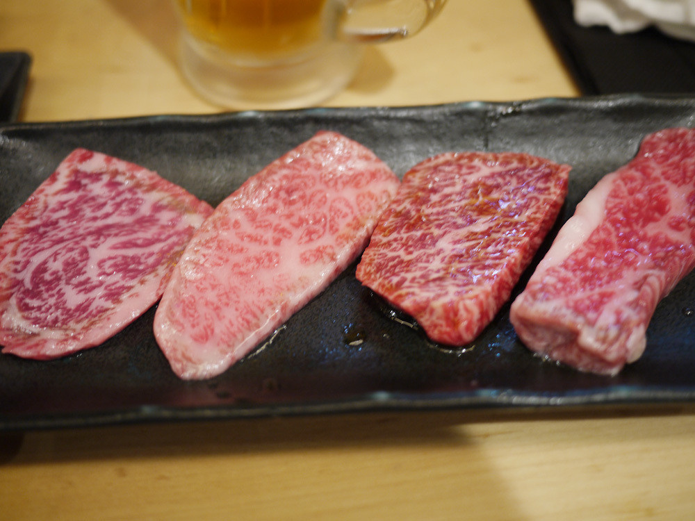 「治郎丸」料理 48606 カイノミ・ザブトン・サーロイン・バラ板～☆