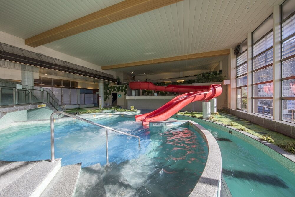 東京から約2時間!自然豊かな鬼怒川温泉の冬でもOKなプール♪4253720