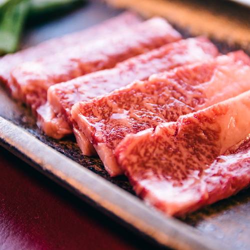 黒毛和牛の富士の溶岩焼き / 2