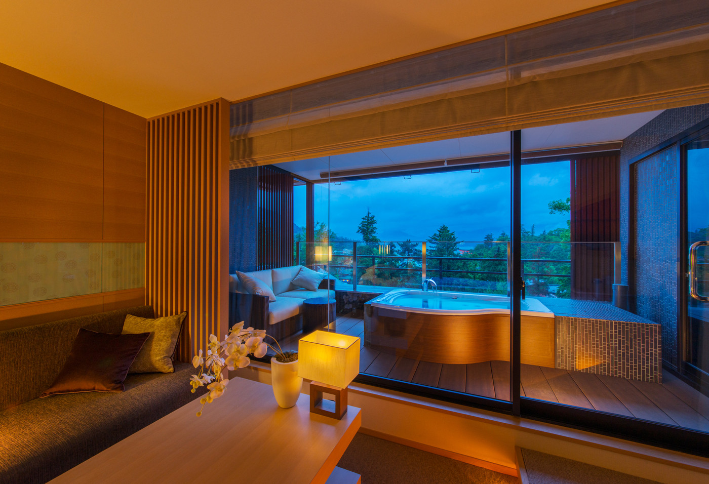 露天風呂付き客室に泊まって癒されよう♩3563600