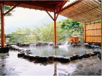 風情ある岩露天でまったり……。3633974