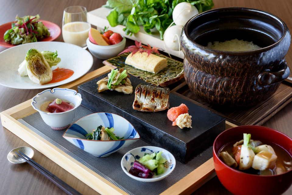 朝食