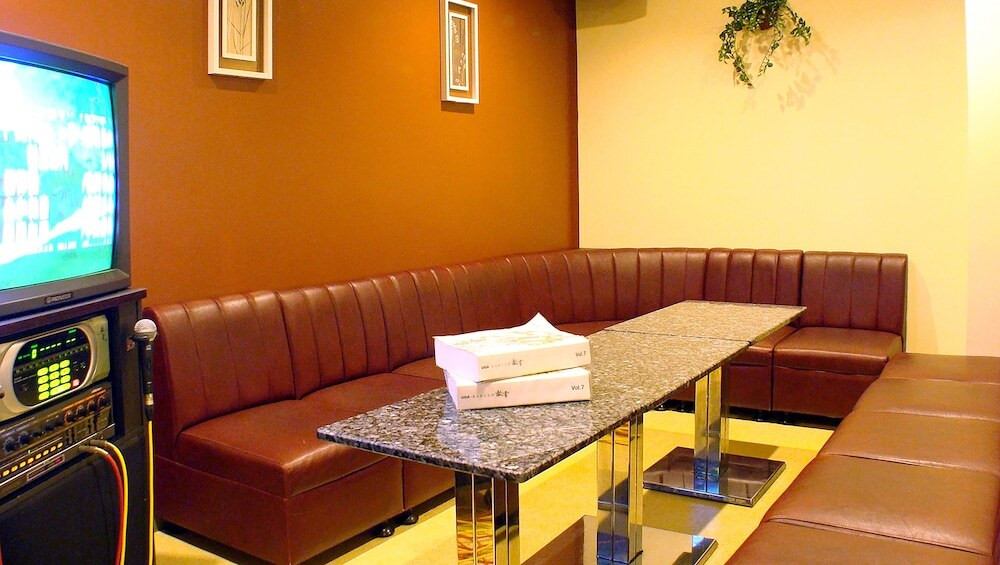 カラオケ ルーム