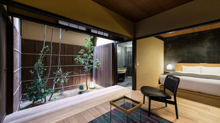 デラックス ルーム キングベッド 1 台