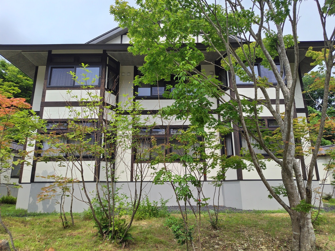 外の駐車場から撮った宿泊した部屋