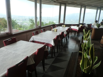 「ぶどうの丘 展望ワインレストラン」料理 818262 店内の様子