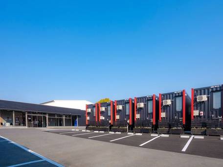 HOTEL R9 The Yard 成田空港西 / 1