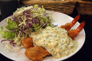 「明ごころ本店　洋食店」料理 726094 エビフライ