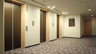 ダブルルーム ダブルベッド 1 台 喫煙可