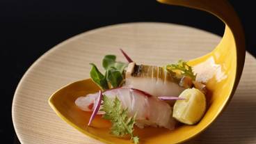 食事・飲み物 / 3