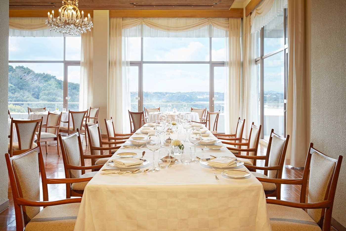 サミットの会場となったホテルで、上質なひと時を過ごす3382303