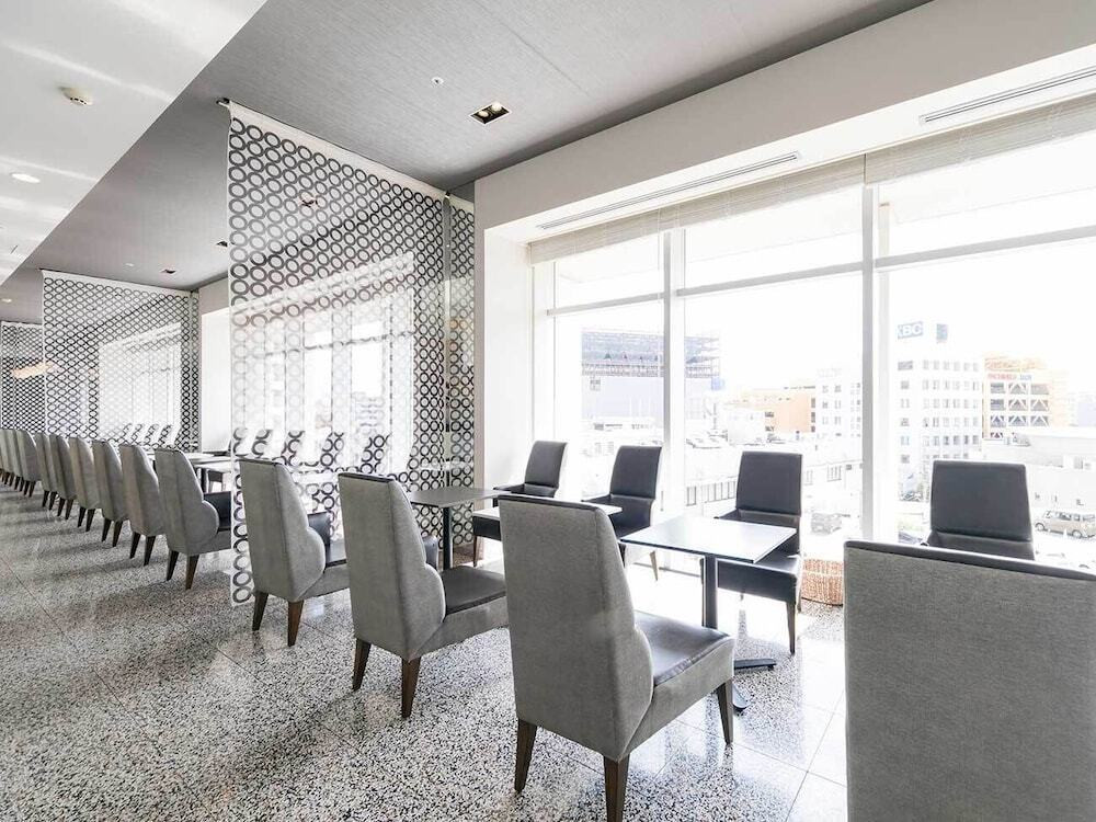 ロビーラウンジ