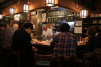 「新潟屋」 内観 66822977 店内