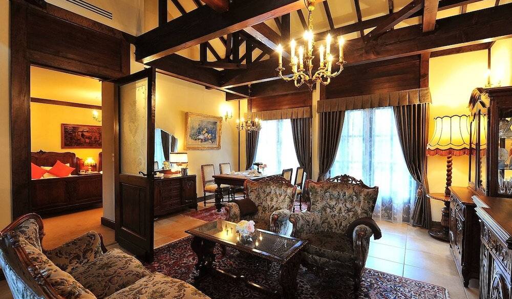 別荘のようなお部屋で
くつろぎのひと時 / 1