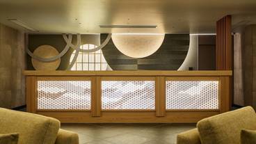 フロントカウンター / 3