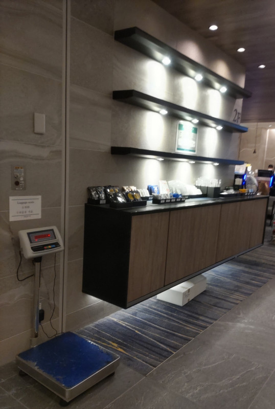 フロントにアメニティおいてある