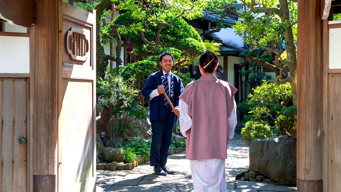 7．疲れを癒してくれる天然温泉「さくらや旅館」4084119