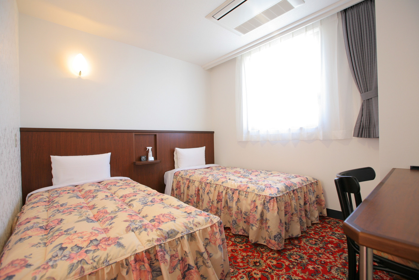 コスメやリラクゼーショングッズなど、豪華なアメニティセットに大満足4007535