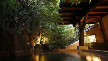 屋外スパ浴槽 / 1