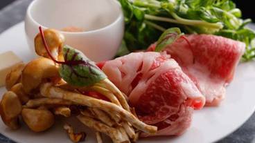 食事・飲み物 / 3