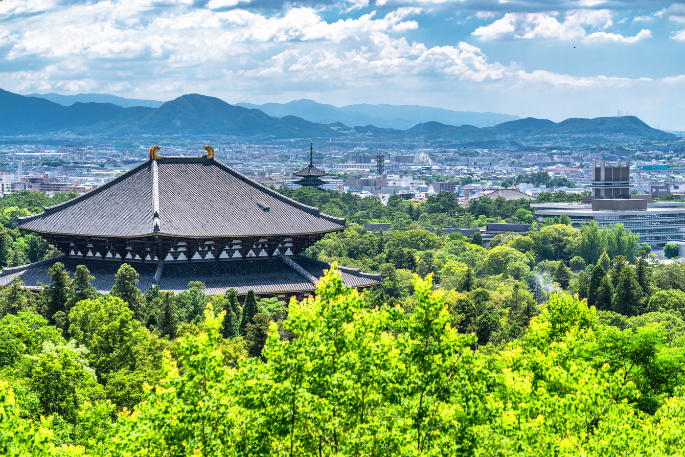 《奈良県》古都奈良の街並み・東大寺